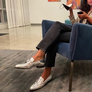 ✨DKNY silver leather loafers 7.5 M 38 B